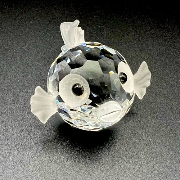 SWAROVSKI Blowfish small 012724- Retired. - Picture 1 of 8